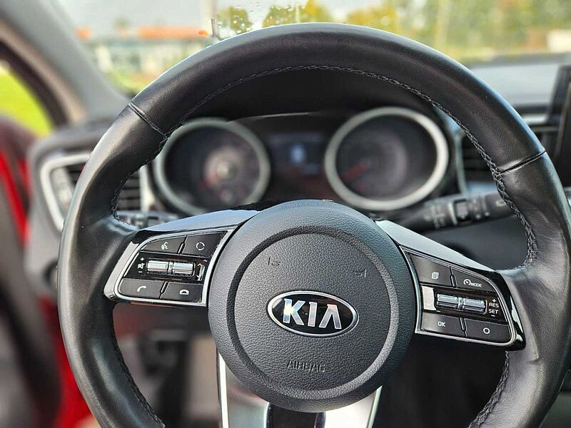 Kia cee'd cee&apos, d / Ceed Vision