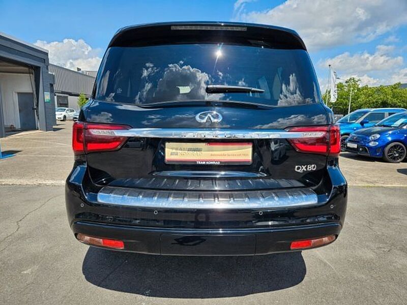 Infiniti QX80 Luxe 5,6 V8 4WD, Leder, eSD, Navi, Alu