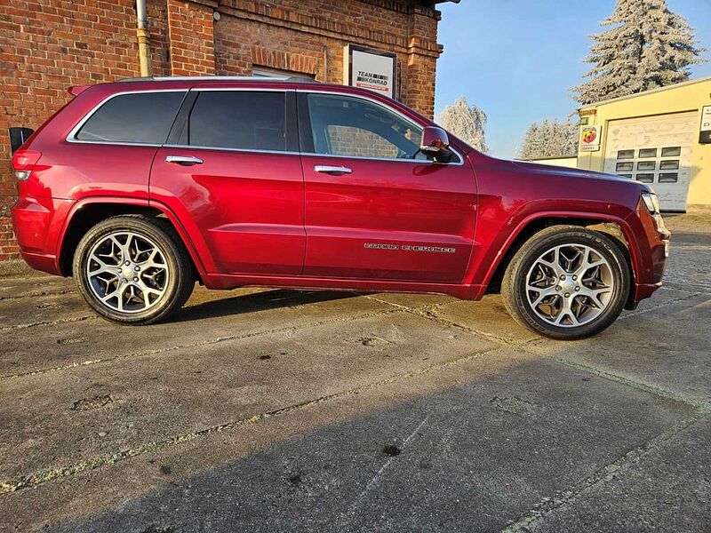 Jeep Grand Cherokee 3.0D Overland Standheizung El. Pa